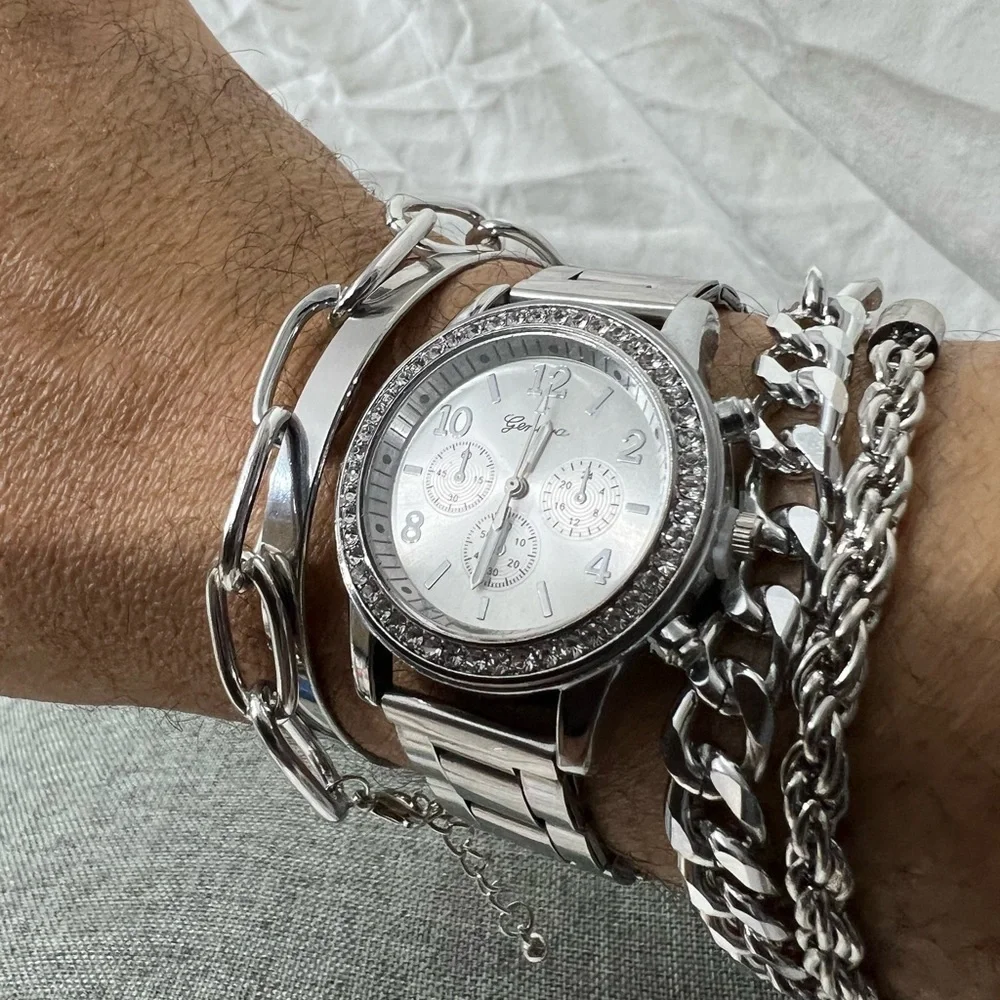 Men’s Fashion Jewelry Stainless Steel Watch And Bracelets All Stainless.☑️